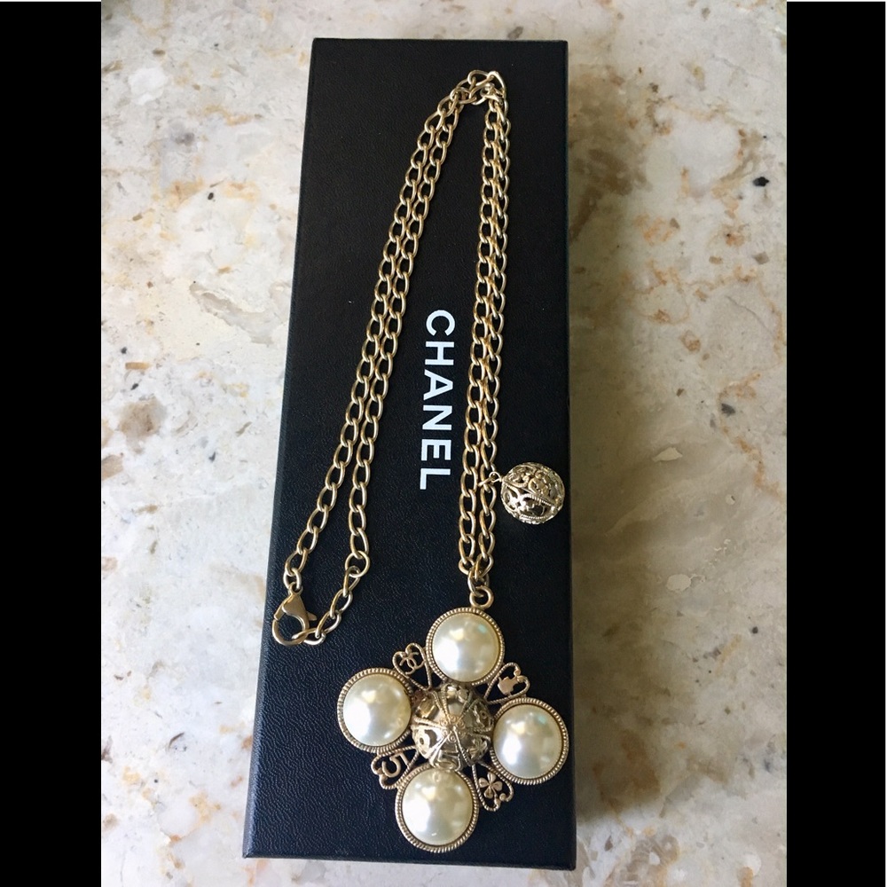 Chanel Pearl Pendant Necklace